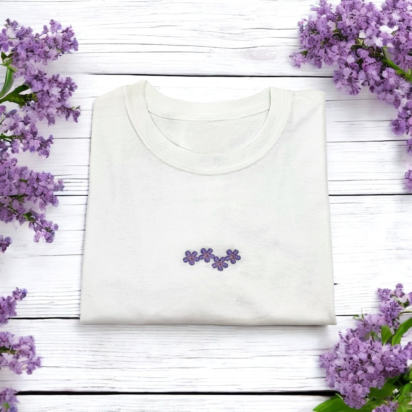 Embroidered T-shirt - 'Flower Chain' - White