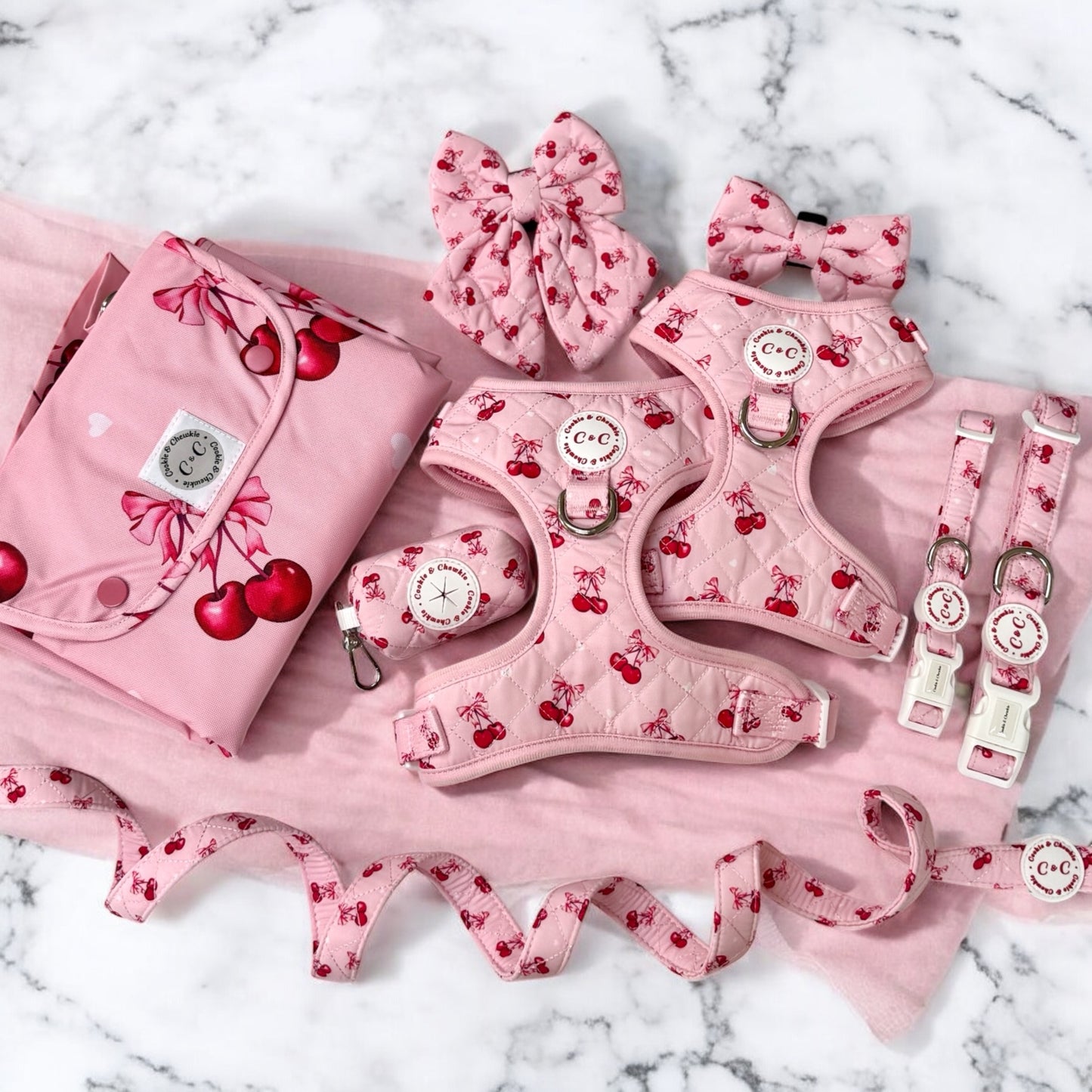 Poop Bag Holder – 'Chérie Amour'