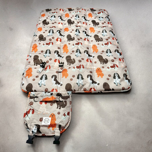Picnic/Settle/Travel Mat Size M - 'Spaniel World'