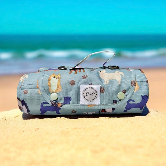 Picnic/Settle/Travel Mat Size S - 'Chihuahuas'